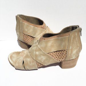 FREE PEOPLE "Eclipse" Leather Block Heel Sandal 39